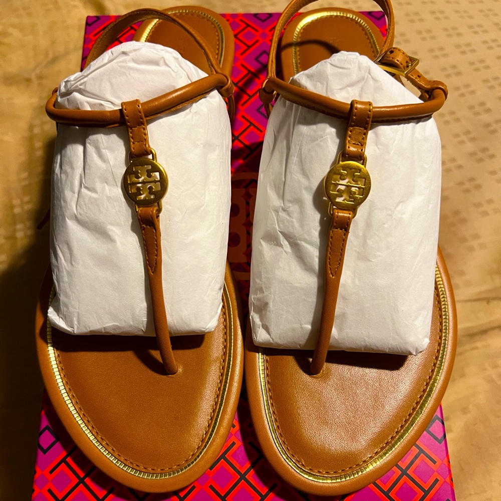 Tory Burch Emmy Flat Sandal/Calf leather Color: Ambra Size 7.5